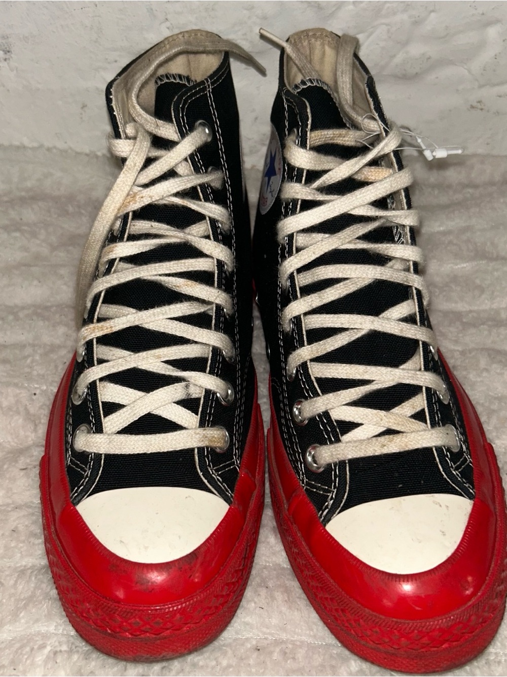 Converse Black High-Top Sneakers with Red Heart and Red Sole - Picture 2 of 8